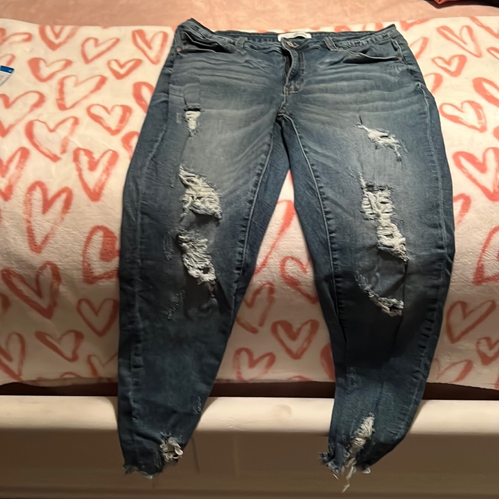 KanCan distressed jeans